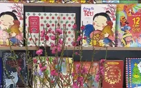 Sách Tết: Người già đọc để hoài niệm, con trẻ đọc để yêu thương cội nguồn