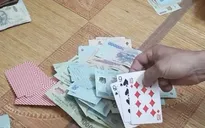 Bắt quả tang 4 cán bộ Chi cục dự trữ Nhà nước đánh bạc