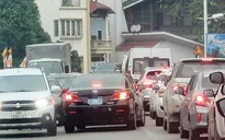 Văn phòng Thành ủy Hà Nội thông tin việc xử lý lái xe biển xanh vi phạm luật giao thông