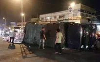 Tai nạn liên hoàn giữa 4 ô tô và 1 xe máy ở TP Hồ Chí Minh