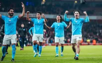 Thắng thuyết phục Arsenal, Man City chiếm ngôi đầu Ngoại hạng Anh
