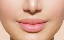 Cải thiện làn môi khô nứt nẻ mà không cần son dưỡng