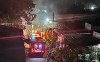 Đốt cỏ khô gây cháy lan sang kho chứa sơn, thiêu rụi nhiều tài sản ​