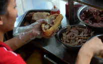 Bánh mỳ Việt Nam lọt top món ăn đường phố ngon nhất thế giới