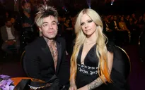 Rộ tin Avril Lavigne hủy hôn sau 10 tháng đính hôn