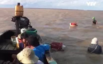 Nhọc nhằn nghề bắt cá ngát