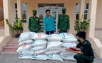 Phát hiện vụ vận chuyển 1 tấn đường cát nhập lậu bằng thuyền máy