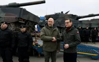 Quốc gia EU đầu tiên bàn giao xe tăng Leopard 2 cho Ukraine