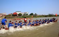 Sôi nổi hội thi bơi chải trên sông Cầu