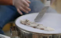 Tảo tần nghề tráng bánh cuốn thủ công làng Thanh Trì