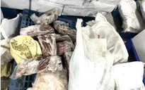 Buôn bán 24 tấn thực phẩm, doanh nghiệp bị phạt 240 triệu đồng
