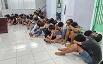 Bắt giữ 46 thanh thiếu niên mang hung khí đi đánh nhau