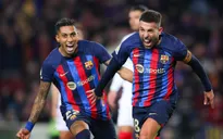 Thắng dễ Sevilla, Barcelona bỏ xa Real Madrid tới 8 điểm
