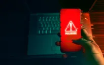 Xóa ngay các ứng dụng chứa mã độc có khả năng điều khiển và theo dõi điện thoại từ xa