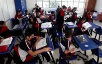 Vừa là bàn học, vừa có thể đạp xe