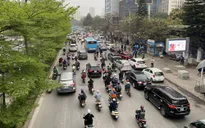 Hà Nội: Thiếu đăng kiểm viên, người dân “chôn chân” chờ đến lượt