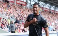 Arsenal và Liverpool chuẩn bị cho các trận đá bù tại giải Ngoại hạng Anh
