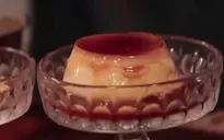 Nổi tiếng trên mạng nhờ đổ bánh pudding