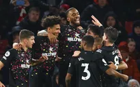 Thất bại trước Brentford, Southampton chưa thoát khỏi vị trí bét bảng Ngoại hạng Anh