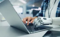 Làn sóng thay thế nhân sự bằng AI tại Mỹ