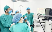 Nội soi cấp cứu bệnh nhi hóc dị vật hô hấp qua cơn nguy kịch