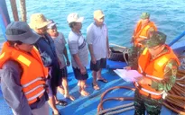 Tiếp tục bắt giữ tàu chở gần 50.000 lít dầu lậu trên vùng biển Cà Mau