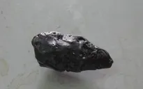 Lừa bán đá thiên thạch rởm giá 800 triệu USD/kg, cặp tình nhân lĩnh án