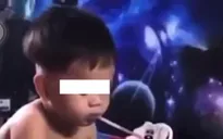 Người mẹ trong đoạn video nghi ép bé 3 tuổi sử dụng ma túy khai gì?