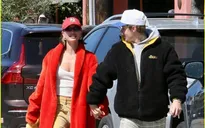 Justin Bieber và vợ vẫn mặn nồng hậu lùm xùm với Selena Gomez