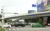 Từ 1/4, taxi vào sân bay Tân Sơn Nhất đón khách "cõng" thêm 2 loại phí