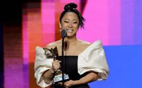 Stephanie Hsu chiến thắng Diễn xuất đột phá của Independent Spirit Awards 2023: "Biết cách tạo ra thứ gì đó từ số 0"