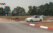 Tốn kém, phiền hà đổi tên trung tâm đào tạo lái xe
