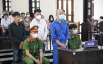 Xét xử vụ án tài xế dùng xe ô tô tông chết người ở bờ kè