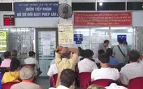Người dân đi đổi giấy phép lái xe tăng đột biến