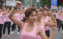 Hơn 700 bóng hồng đồng diễn Aerobic mừng Ngày Phụ nữ Việt Nam