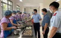Hà Nội sẽ đánh giá an toàn thực phẩm bếp ăn tập thể