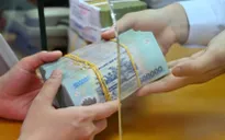 Tiền gửi người dân vào ngân hàng lập kỷ lục mới