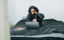 Bất kỳ hoạt động nào, ngủ hay đứng, đều tốt cho tim hơn là ngồi