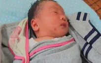 Đồng Nai: Bé sơ sinh còn nguyên dây rốn bị bỏ rơi trước cổng chùa