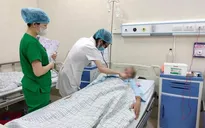 Sốc phản vệ nặng do bị ong đốt khi dọn nhà