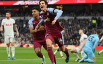 Tottenham thua ngược cay đắng trước Aston Villa trên sân nhà