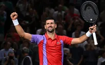Novak Djokovic vượt qua Rafael Nadal về số trận đấu trên tour