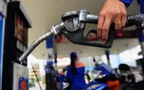 Giá xăng RON 95 tiếp tục giảm