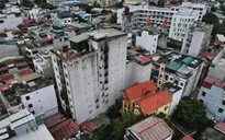 Thang thoát hiểm chung cư mini: Khẩn cấp có thể thoát nạn, nhưng không chắc về độ an toàn