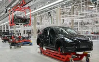 Ngành ô tô lo sợ thị trường xe điện lao dốc, các hãng đua cắt giảm