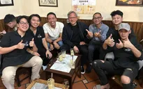 CEO Nvidia ăn phở, uống cà phê bình dân tại Việt Nam