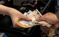 Argentina phá giá đồng Peso hơn 50% như một phần cải cách kinh tế khẩn cấp