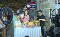 Tiểu thương chợ Bến Thành thu hơn 4 tỉ đồng sau 5 ngày livestream bán hàng