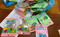 Hà Nội: Rà soát cơ sở kinh doanh ở cổng trường sau vụ ngộ độc do ăn kẹo lạ