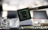 Nóng cuộc đua thu nhỏ chip bán dẫn